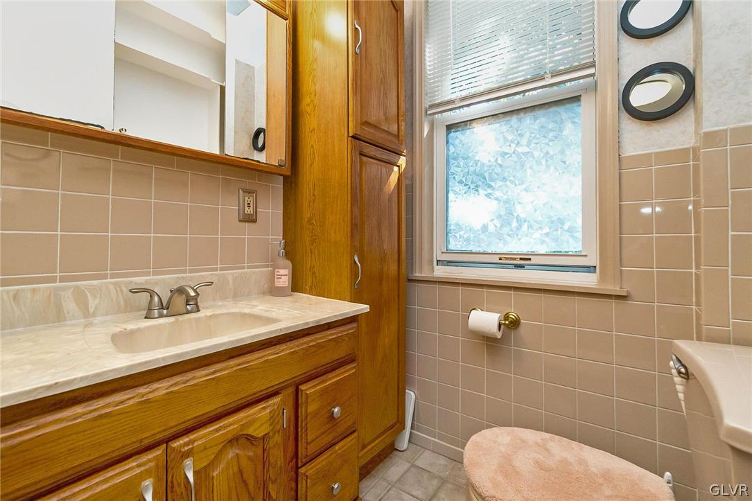 826 Spring Garden Street Easton, PA 18042 - Photo 16 of 41 Gallery Image 16