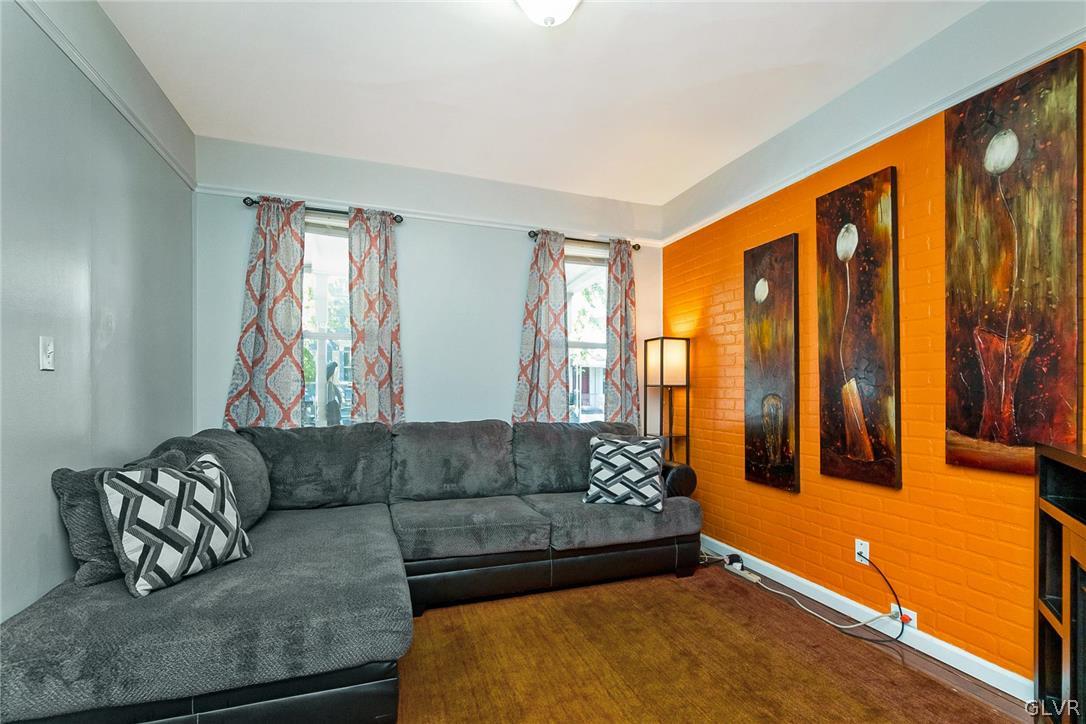 826 Spring Garden Street Easton, PA 18042 - Photo 4 of 41 Gallery Image 4