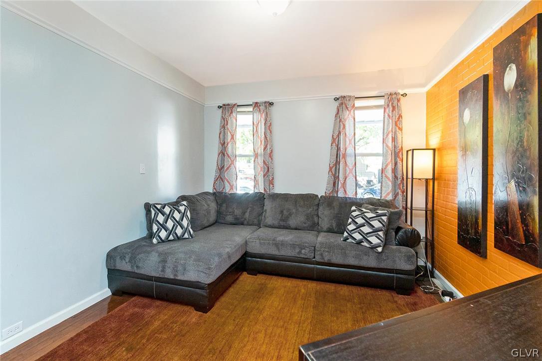 826 Spring Garden Street Easton, PA 18042 - Photo 5 of 41 Gallery Image 5