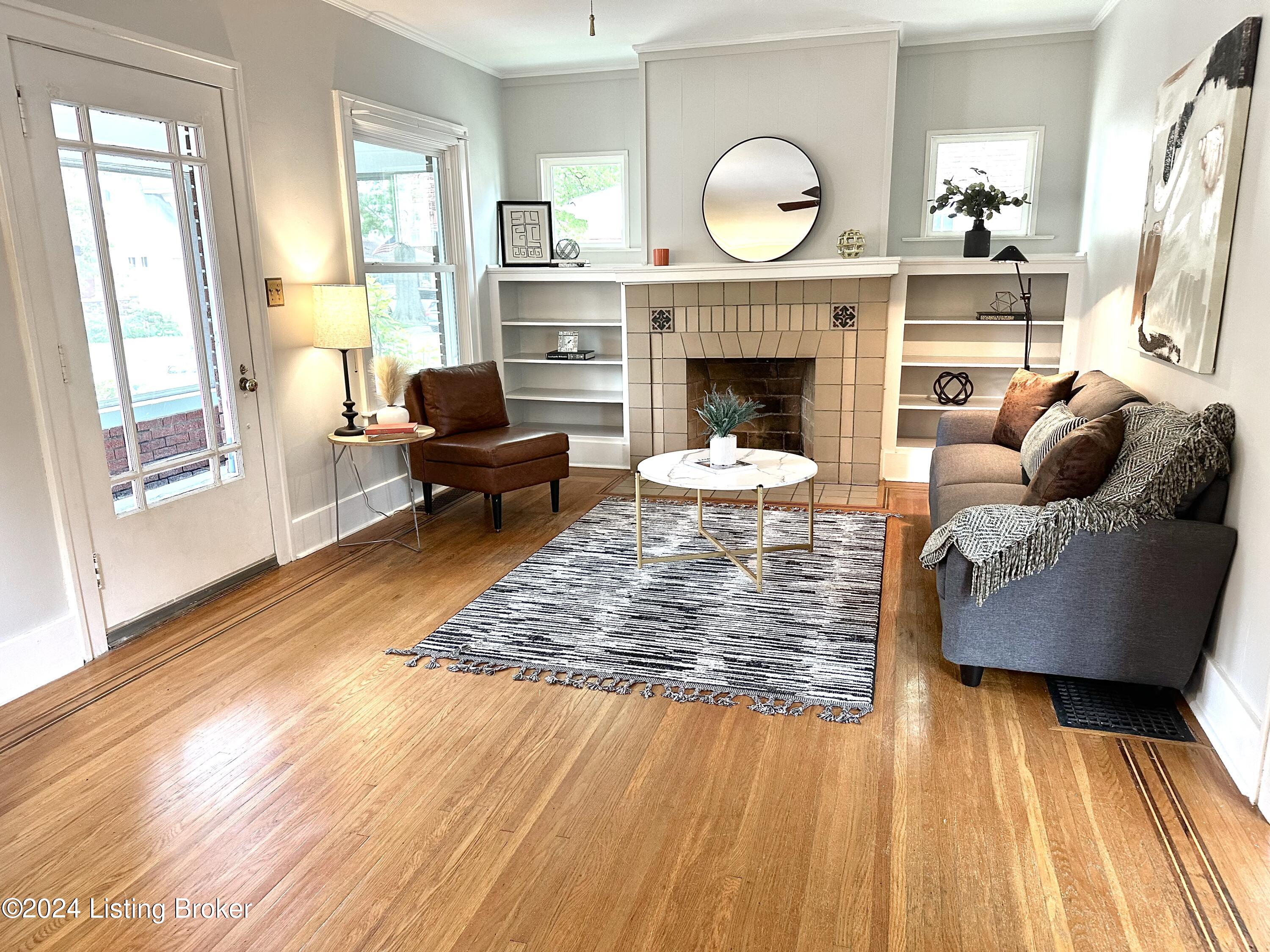 416 Iola Road Louisville, KY 40207 - Photo 5 of 34 Living Room