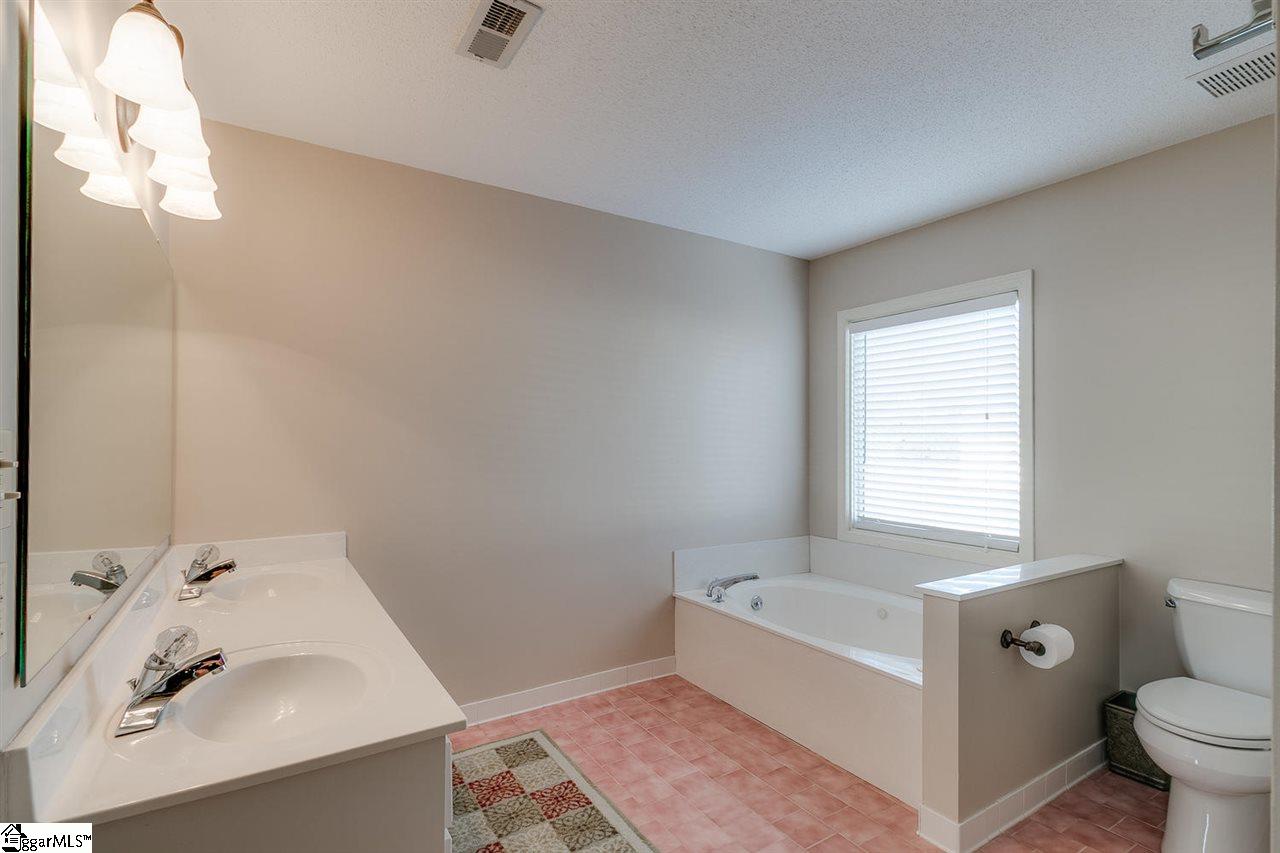 237 Hardwood Road Greenville, SC 29607 - Photo 22 of 36 Gallery Image 22