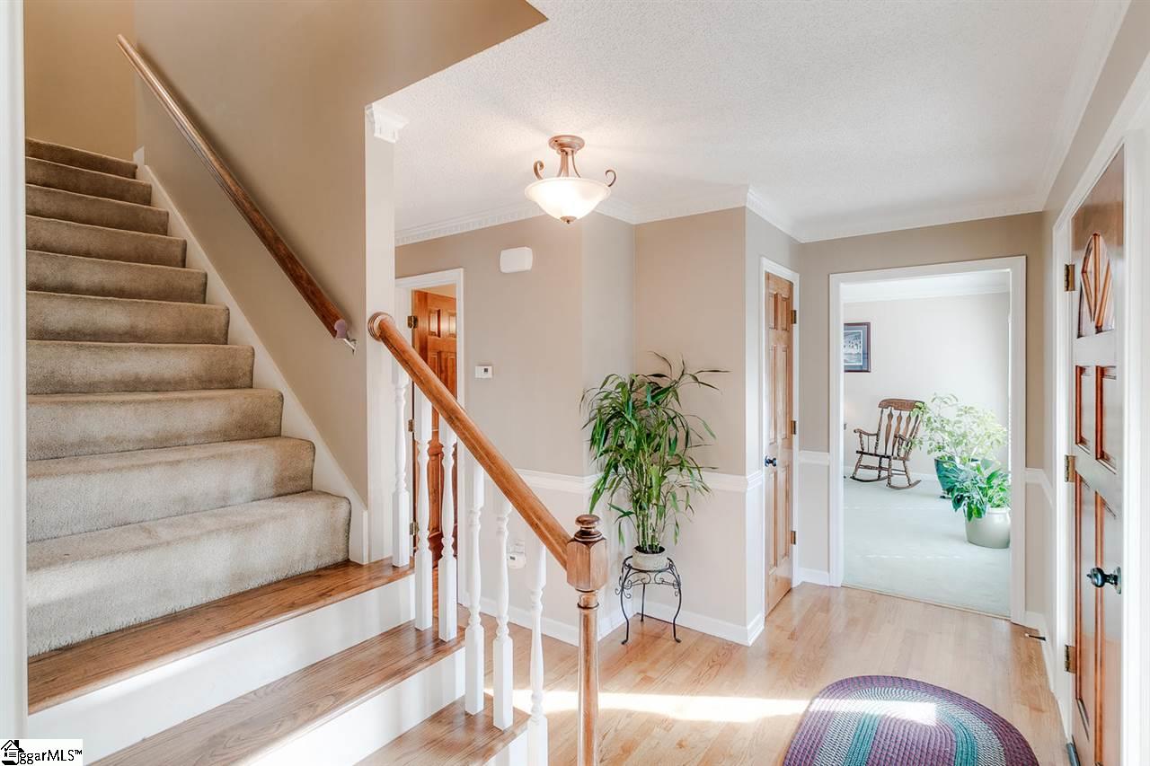 237 Hardwood Road Greenville, SC 29607 - Photo 5 of 36 Gallery Image 5