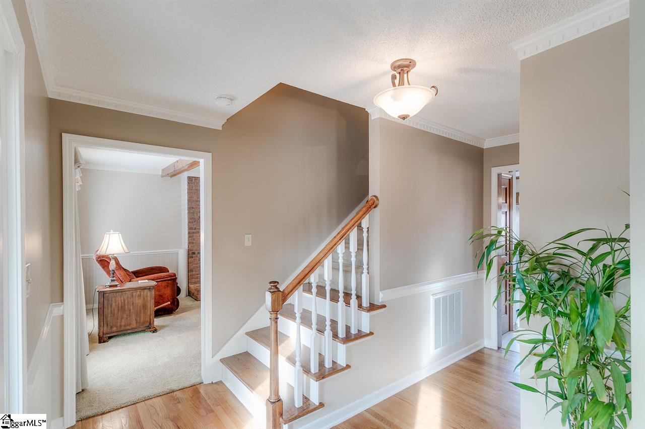 237 Hardwood Road Greenville, SC 29607 - Photo 6 of 36 Gallery Image 6