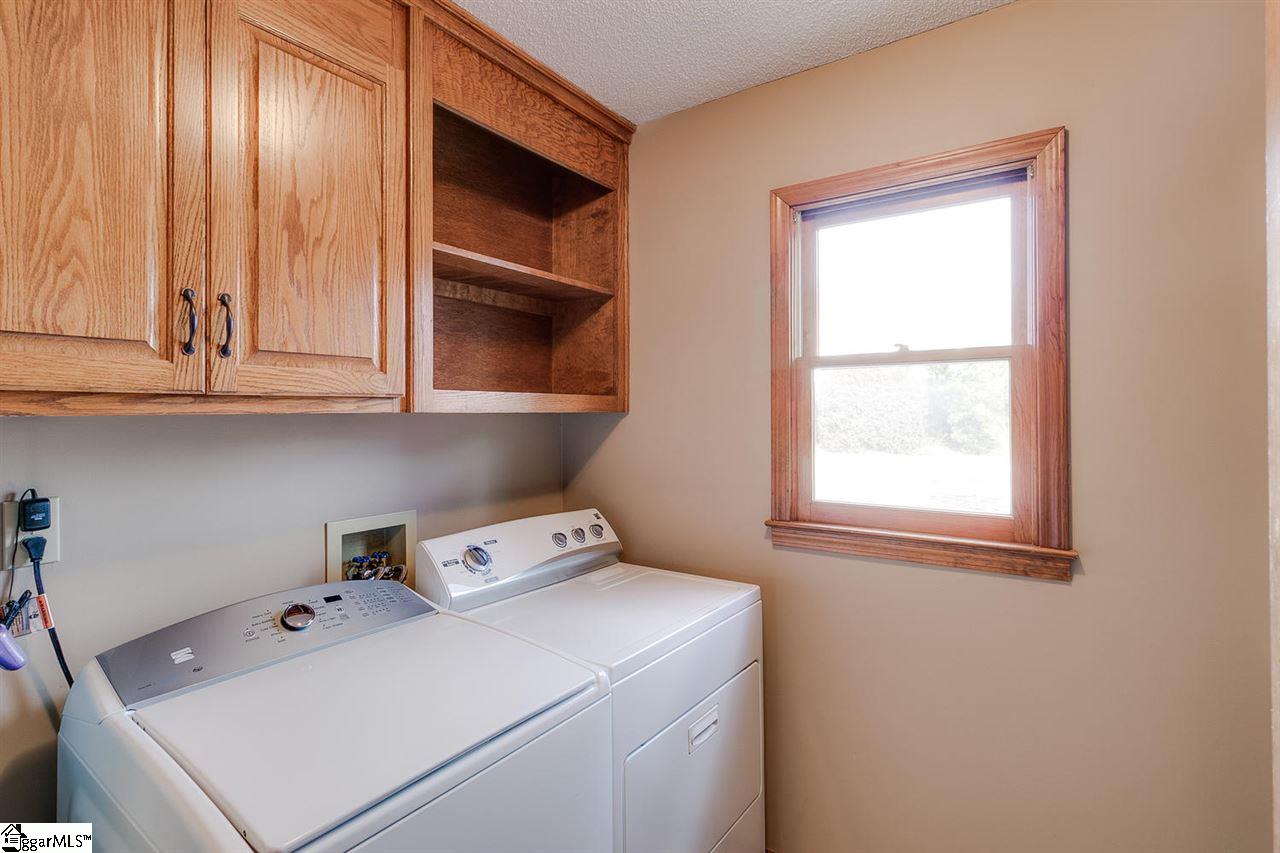 237 Hardwood Road Greenville, SC 29607 - Photo 10 of 36 Gallery Image 10