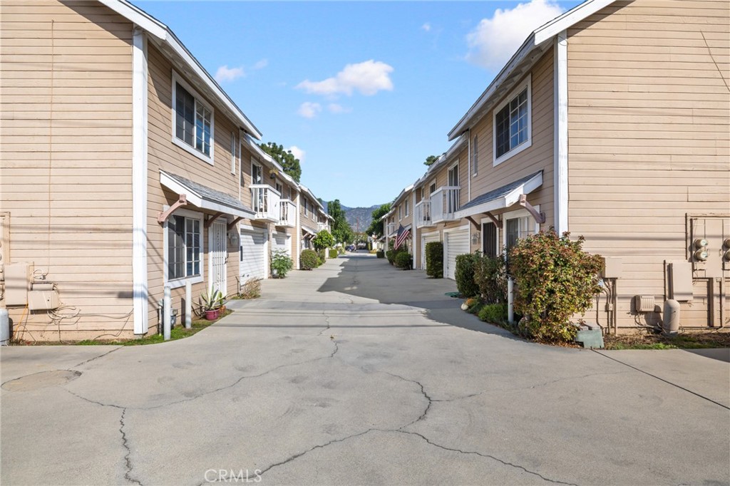 856 West Olive Avenue, Unit C Monrovia, CA 91016 - Photo 36 of 37 a view of a street with house