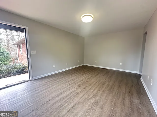 $1,300 | 1133 White Oak Drive, Athens, GA 30606