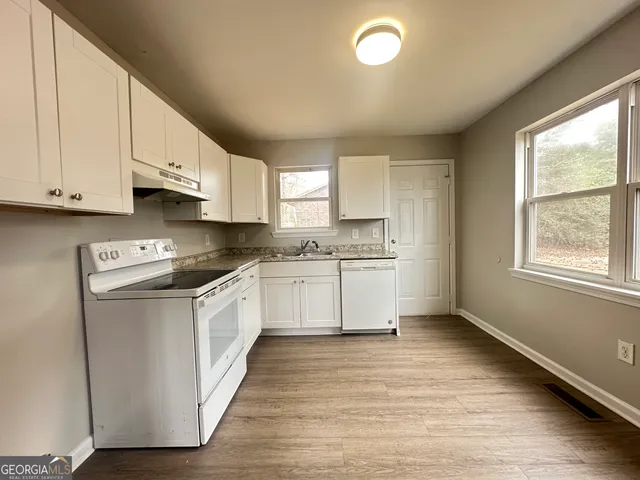 $1,300 | 1133 White Oak Drive, Athens, GA 30606