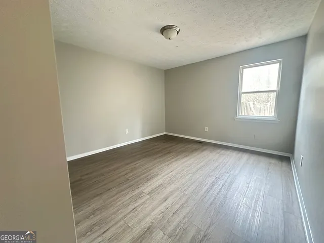 $1,300 | 1133 White Oak Drive, Athens, GA 30606