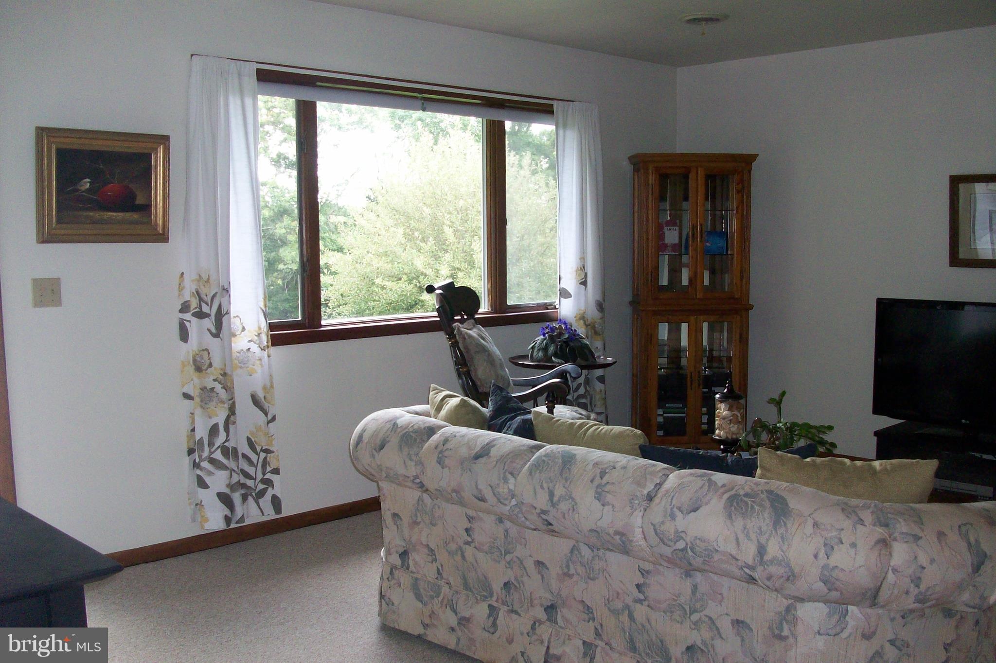 3031 Menges Mill Road Taneytown, MD 21787 - Photo 17 of 30 Check out the picture window!