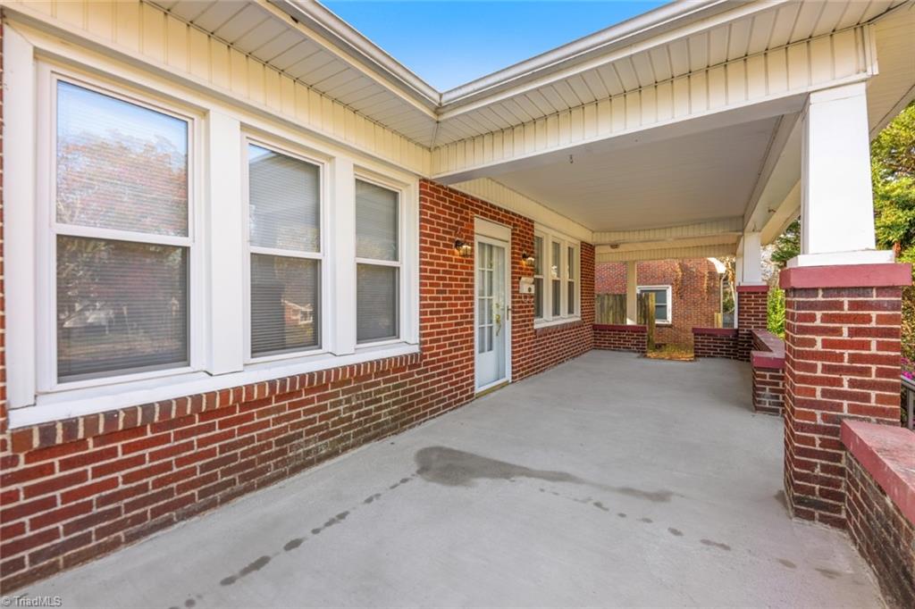 1015 South Hawthorne Road Winston-Salem, NC 27103 - Photo 2 of 24