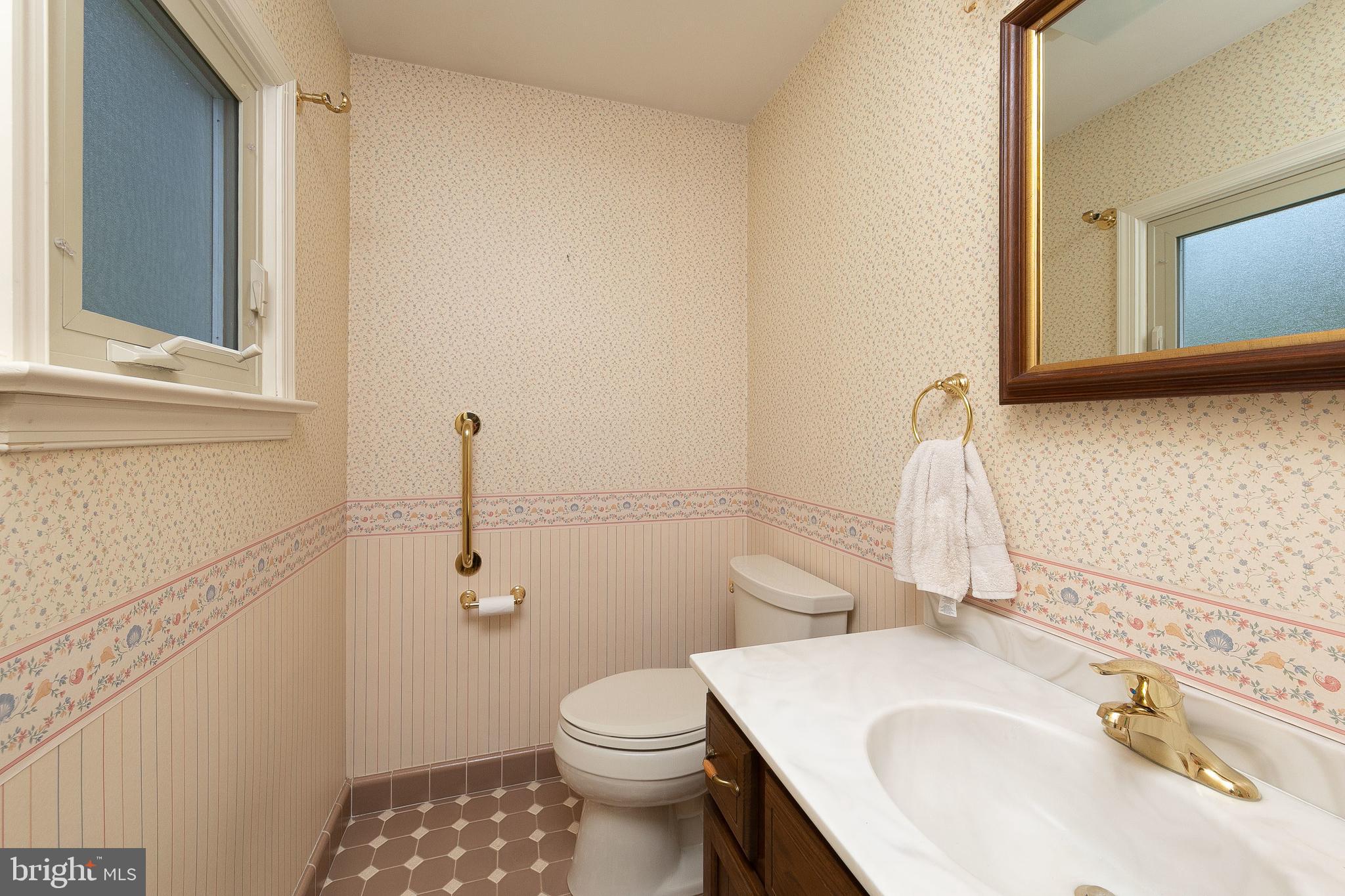 111 Berkeley Road Glenside, PA 19038 - Photo 12 of 23 Half Bathroom