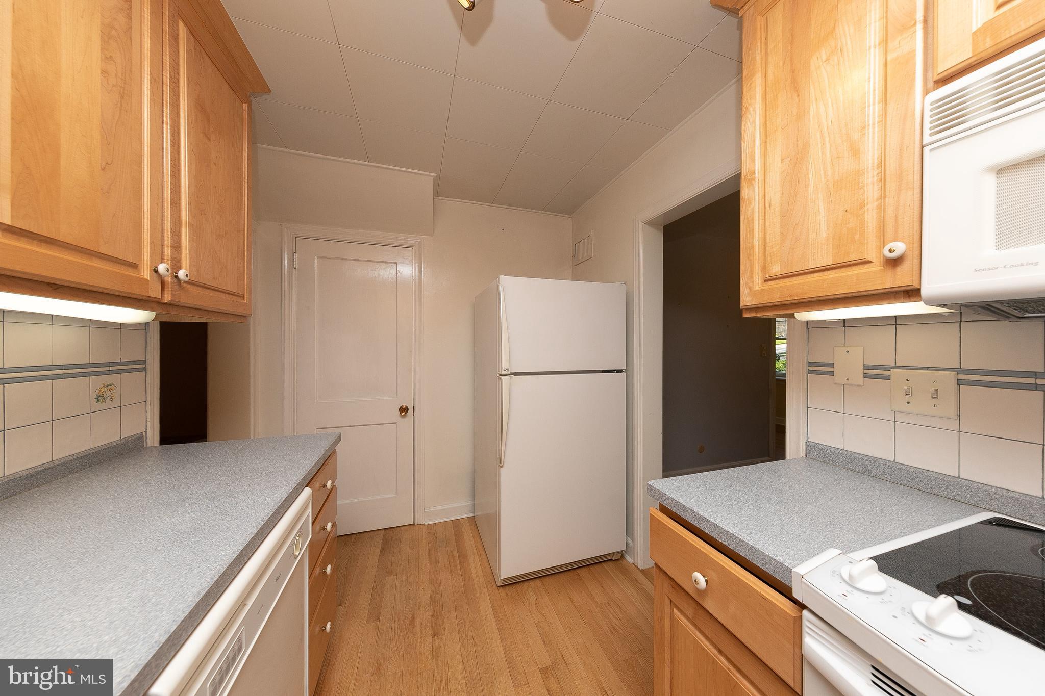 111 Berkeley Road Glenside, PA 19038 - Photo 8 of 23 Kitchen
