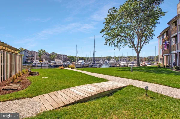 $2,700 | 7002 Channel Village Court, Unit 101, Annapolis, MD 21403