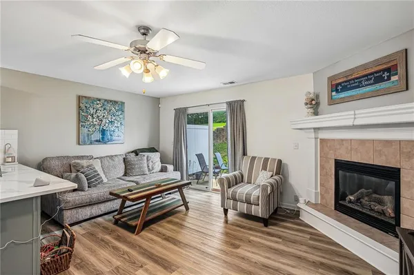 $235,000 | 9523 North Main Street, Kansas City, MO 64155