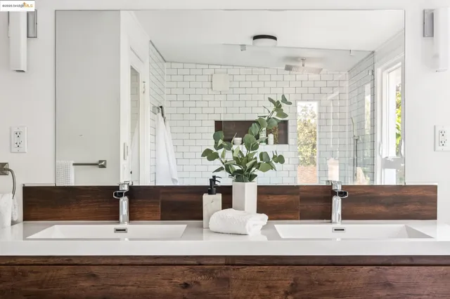 $1,125,000 | 4479 Elinora Avenue, Oakland, CA 94619