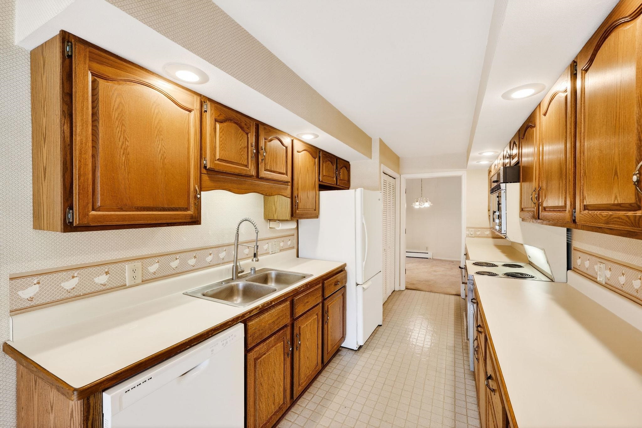 1506 Wheeler Road, Unit H Madison, WI 53704 - Photo 18 of 43