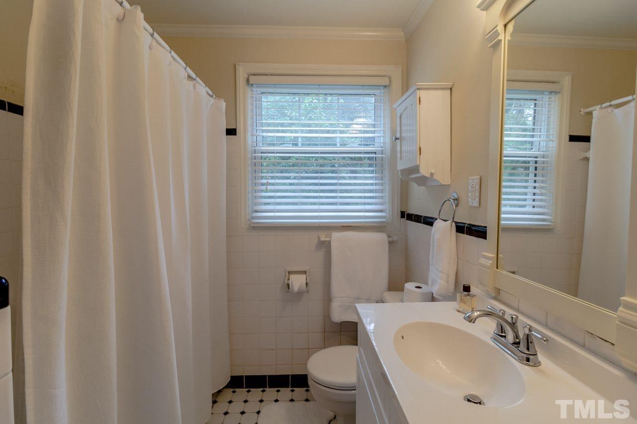 913 Lake Boone Trail Raleigh, NC 27607 - Photo 14 of 25