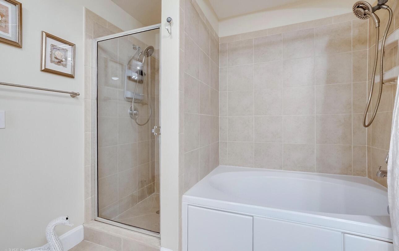1690 Renaissance Commons Boulevard, Unit 1404 Boynton Beach, FL 33426 - Photo 7 of 21 IMG_4844