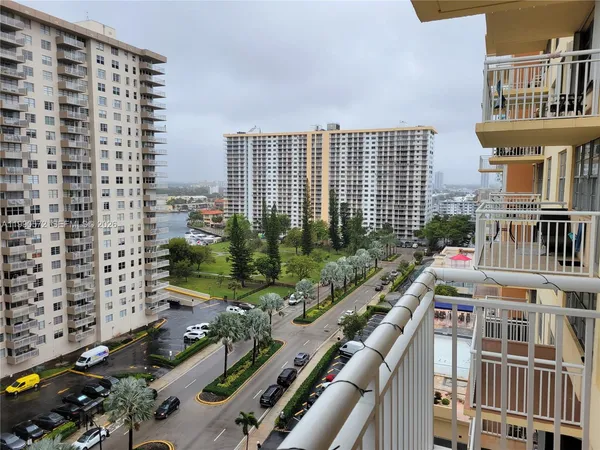 $2,700 | 251 174th Street, Unit 1208, Sunny Isles Beach, FL 33160