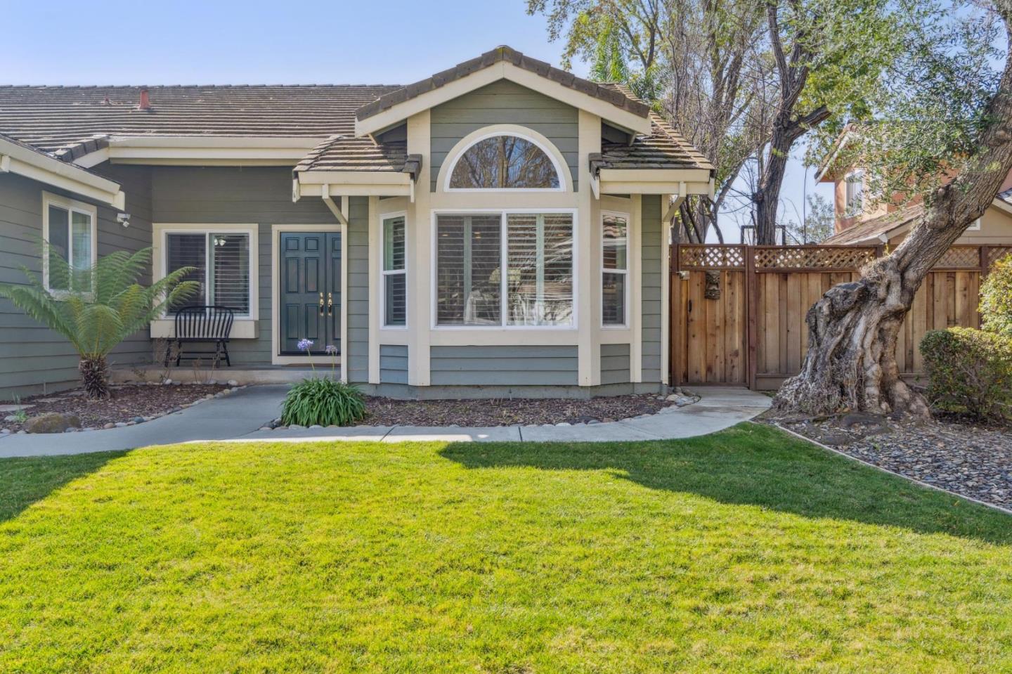 35849 Carnation Way Fremont, CA 94536 - Photo 3 of 53