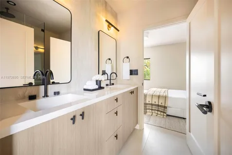 $2,750,000 | 2805 Southwest 4th Avenue, Miami, FL 33129