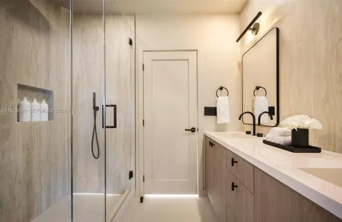 $2,750,000 | 2805 Southwest 4th Avenue, Miami, FL 33129