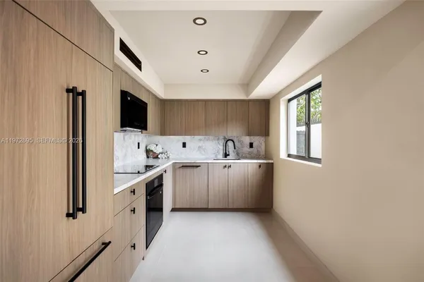 $2,750,000 | 2805 Southwest 4th Avenue, Miami, FL 33129