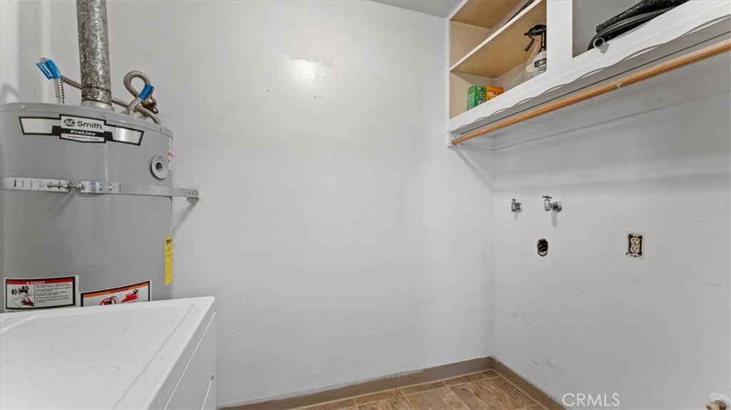 112 Los Verjeles Road Bangor, CA 95901 - Photo 30 of 48 a view of a storage & utility room with two washing machine