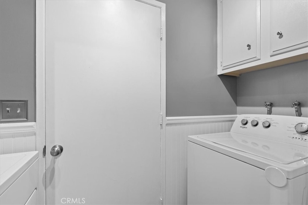 222 Village Square Fillmore, CA 93015 - Photo 14 of 39 a utility room with dryer and washer