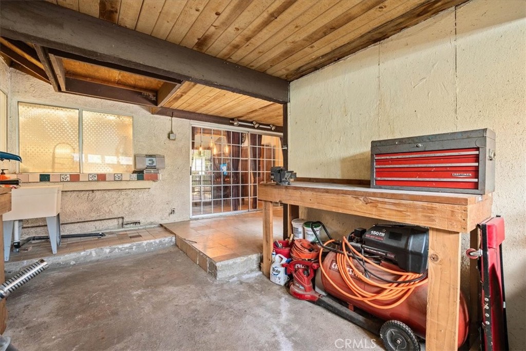 222 Village Square Fillmore, CA 93015 - Photo 30 of 39 a view of a room with gym equipment