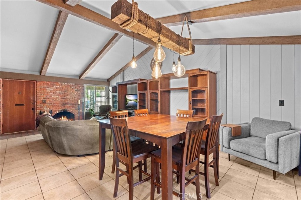 222 Village Square Fillmore, CA 93015 - Photo 9 of 39 a living room with furniture and a flat screen tv