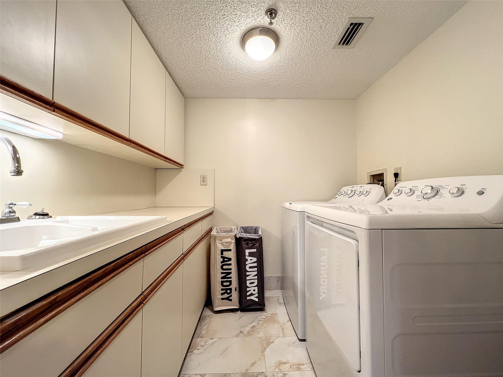 7578 Regency Lake Drive, Unit D301 Boca Raton, FL 33433 - Photo 16 of 37 Photo 16