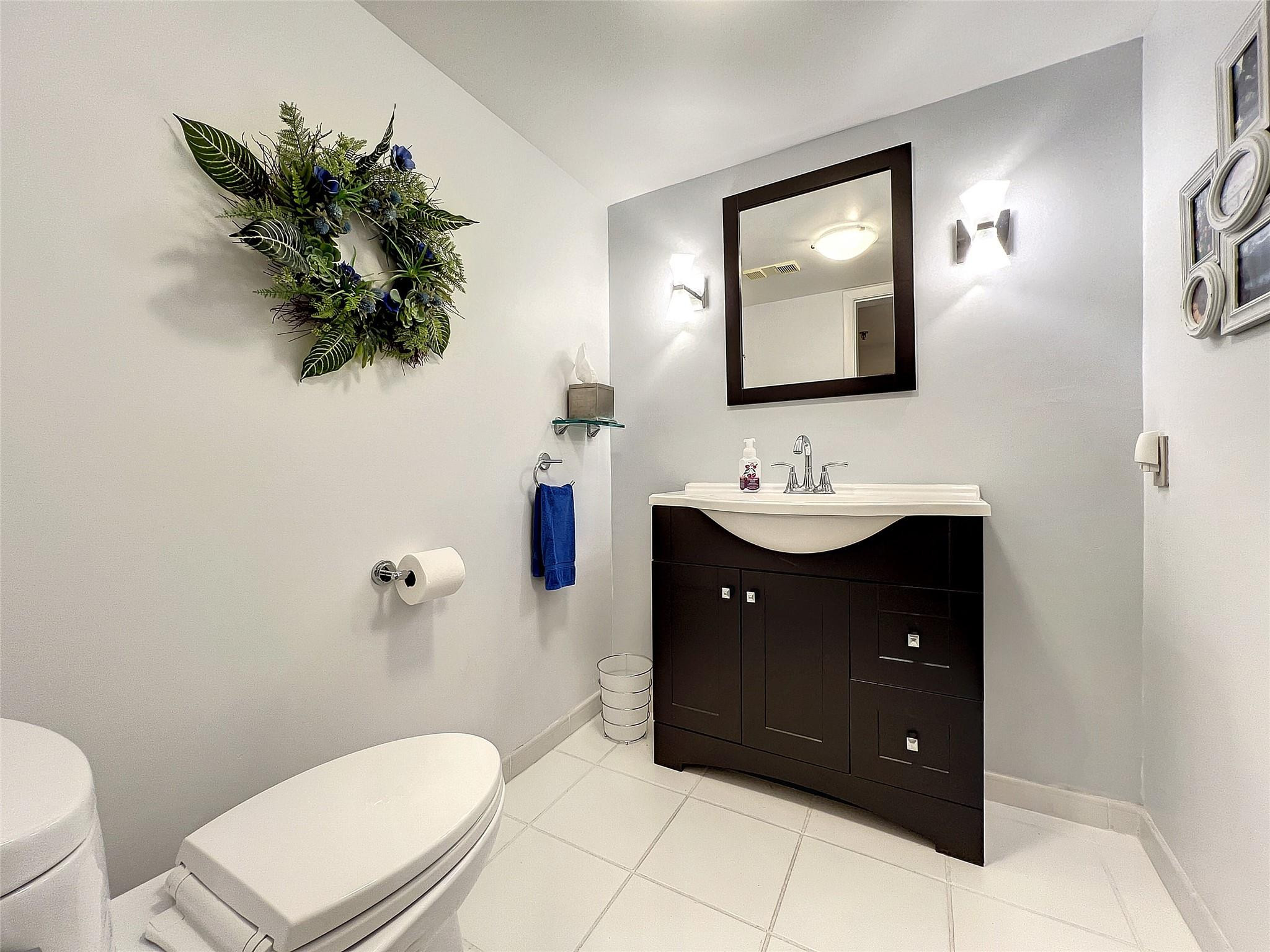 7578 Regency Lake Drive, Unit D301 Boca Raton, FL 33433 - Photo 22 of 37 Photo 22