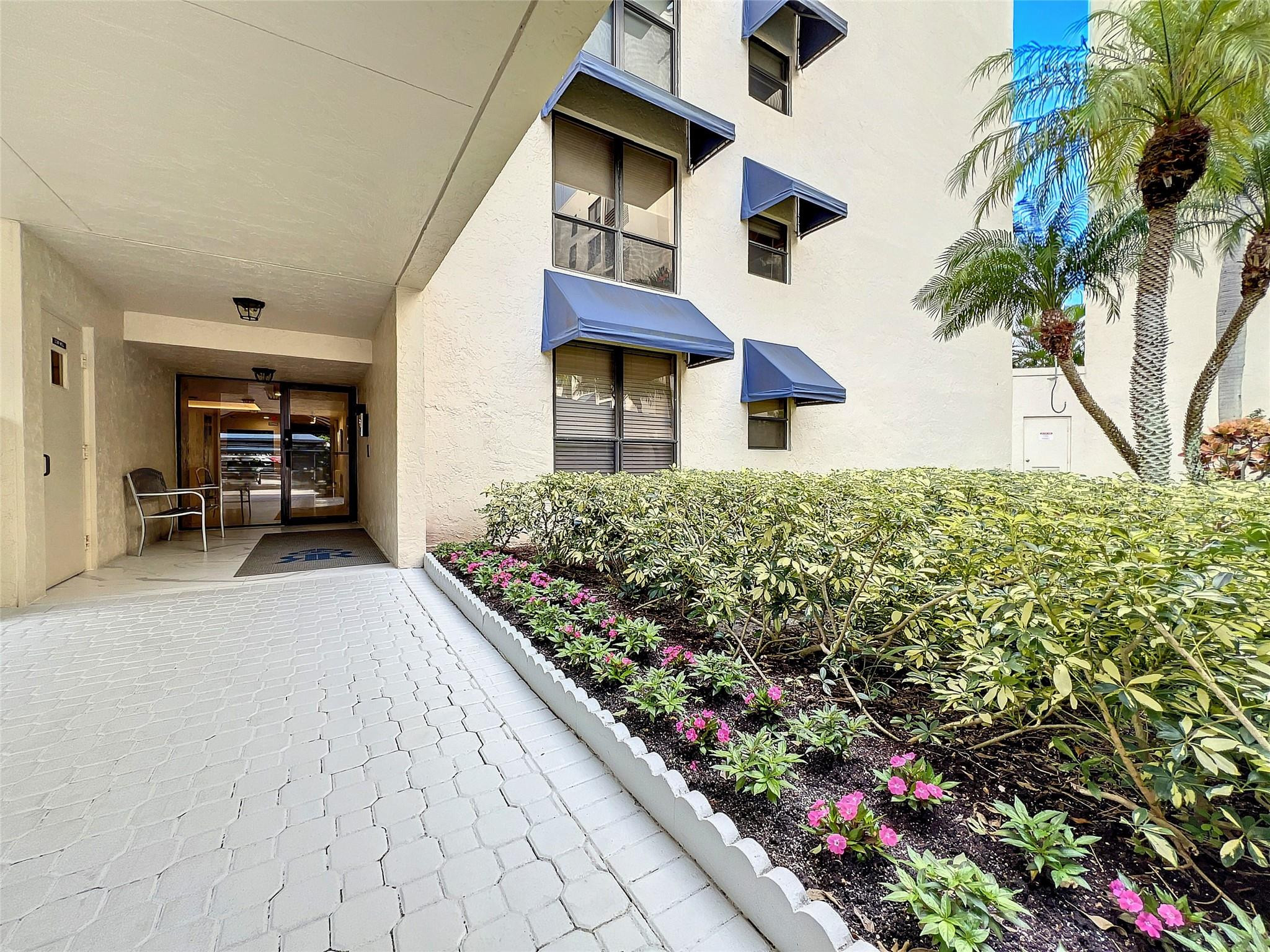 7578 Regency Lake Drive, Unit D301 Boca Raton, FL 33433 - Photo 26 of 37 Photo 26