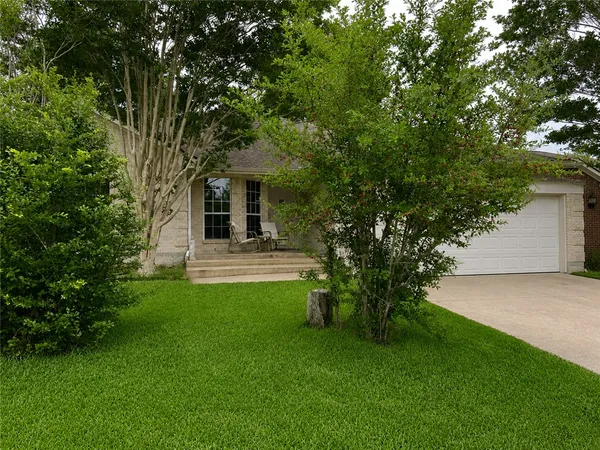 $2,380 | 1206 Mullins Court, College Station, TX 77845