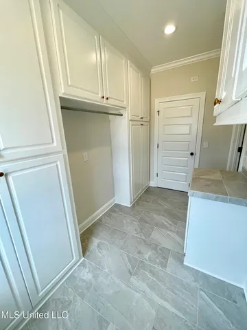 $355,600 | 425 Aurora Circle, Canton, MS 39046