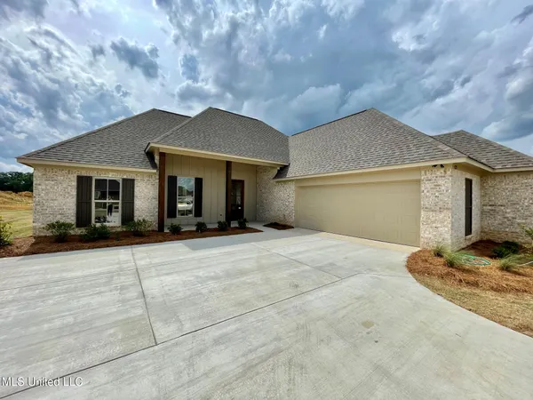 $345,600 | 425 Aurora Circle, Canton, MS 39046