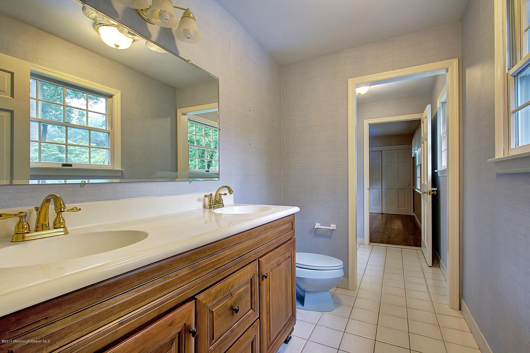 68 Tall Timber Road Middletown, NJ 07748 - Photo 25 of 37 Full Bathroom.