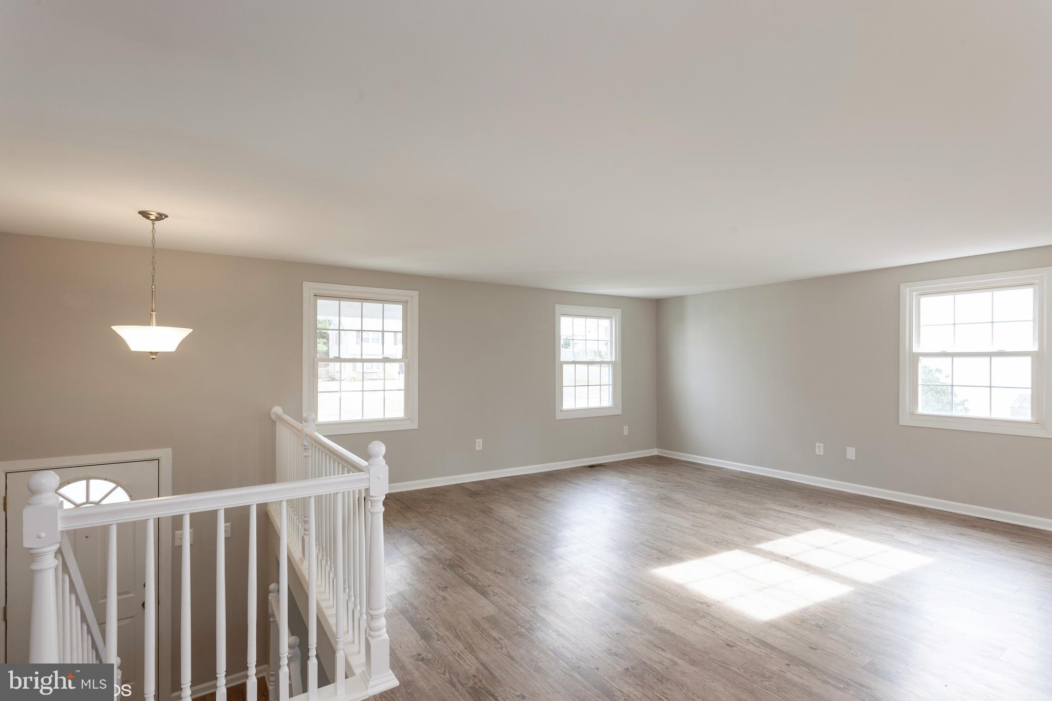 502 Haverhill Road Joppa, MD 21085 - Photo 4 of 27 Living Room