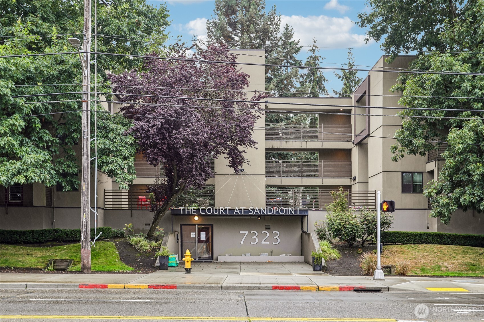 7323 Sand Point Way Northeast, Unit 106 Seattle, WA 98115 - Photo 1 of 33 Gallery Image 1