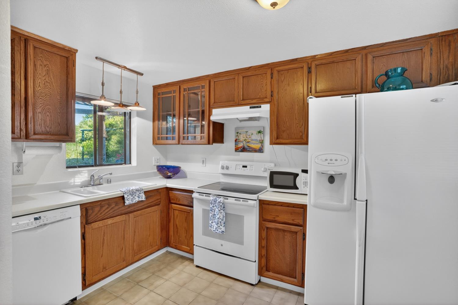 12900 Ivie Road Herald, CA 95638 - Photo 59 of 85 Pool house ADU kitchen