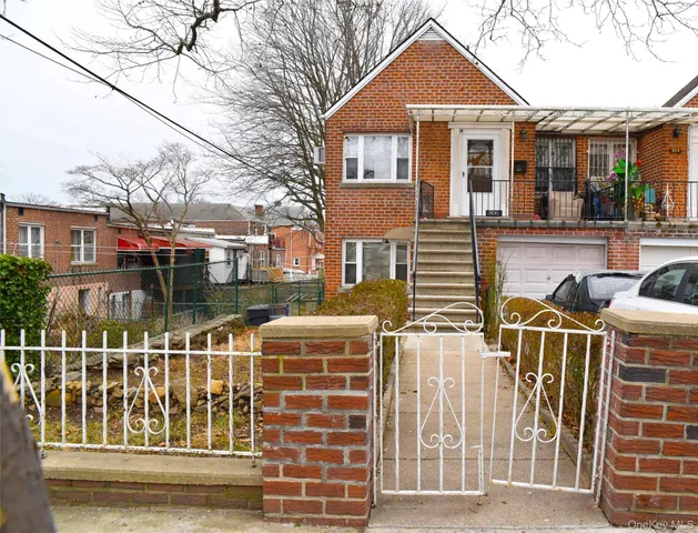 $839,000 | 806 Waring Avenue | Bronxwood
