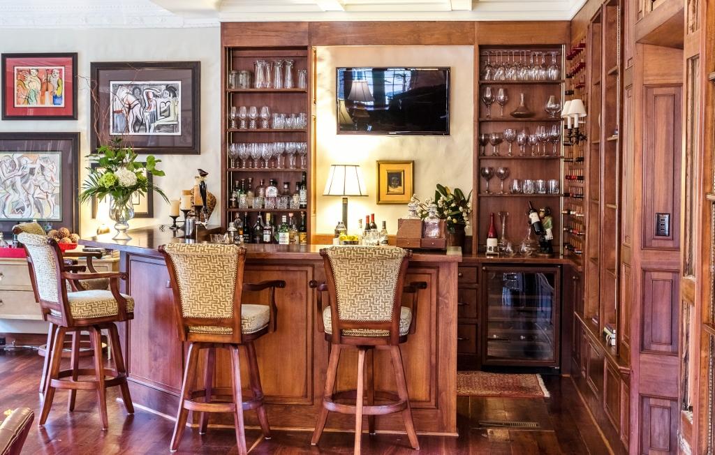 140 North Valley Road Southern Pines, NC 28387 - Photo 8 of 40 Family Room Full Bar