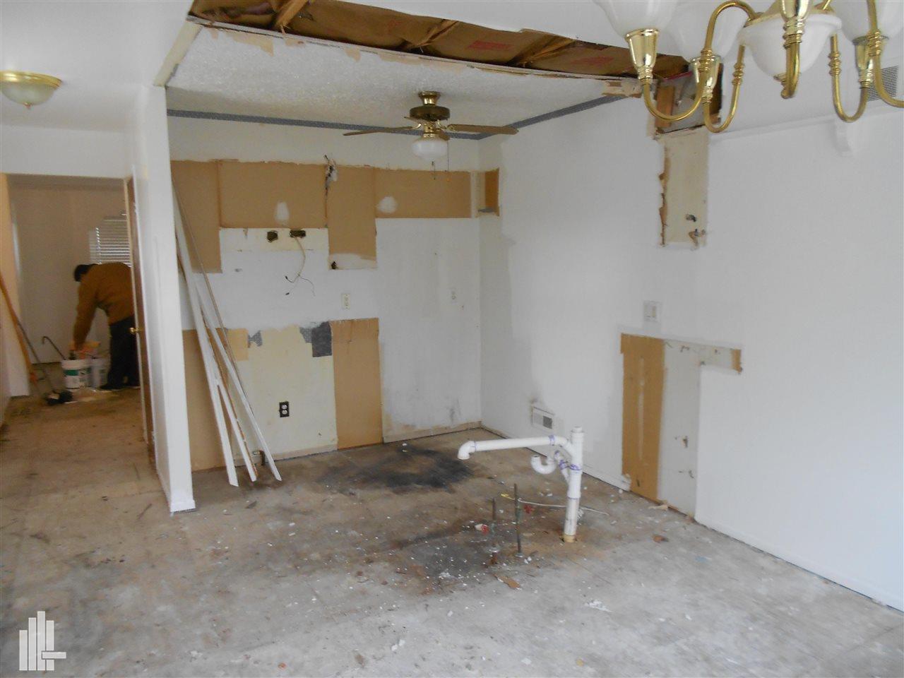 23924 Cedar Ridge Drive Romulus, MI 48174 - Photo 3 of 9