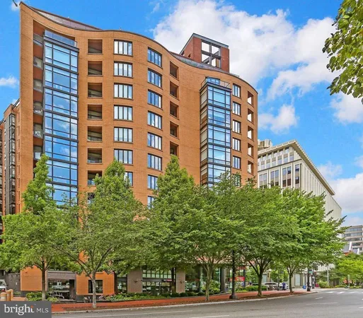 $789,000 | 1010 Massachusetts Avenue Northwest, Unit 807, Washington, DC 20001