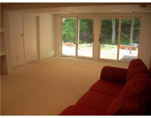 144 Thompsonville Road Canonsburg, PA 15317 - Photo 11 of 18 Den/Family/Great Room.