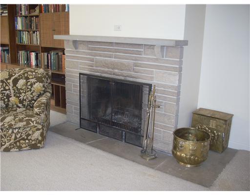 144 Thompsonville Road Canonsburg, PA 15317 - Photo 4 of 18 Living Room.