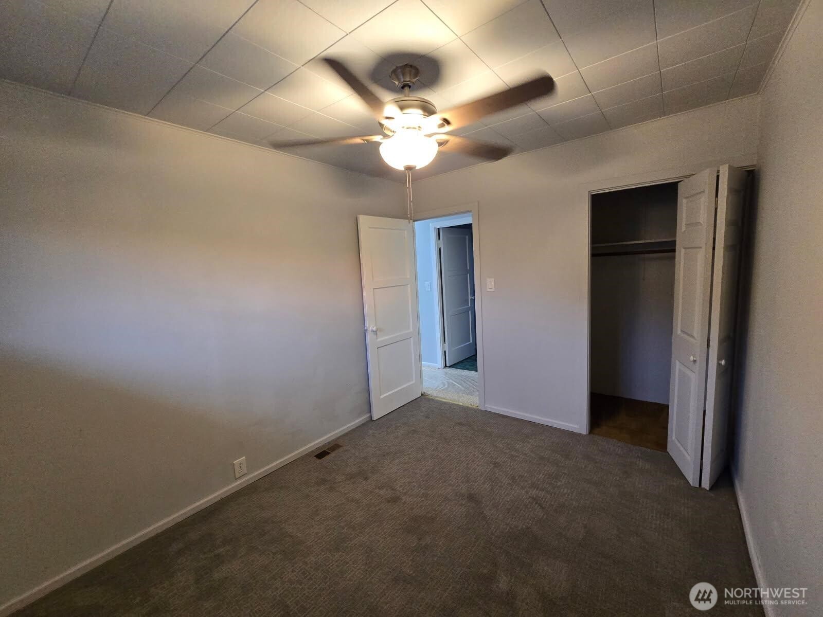 15404 Meadow Road Lynnwood, WA 98087 - Photo 4 of 15