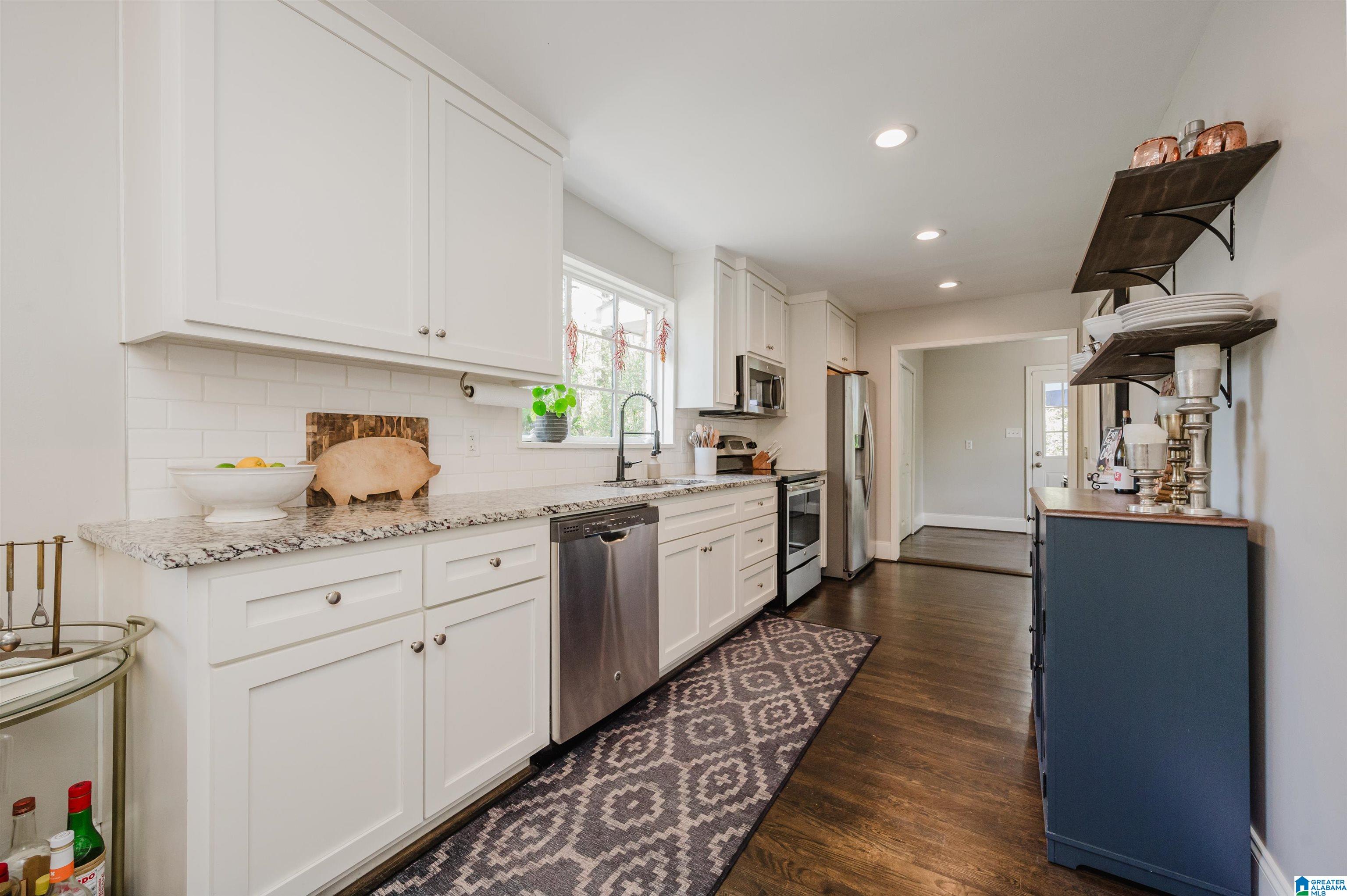 1617 Cresthill Road Birmingham, AL 35213 - Photo 11 of 40