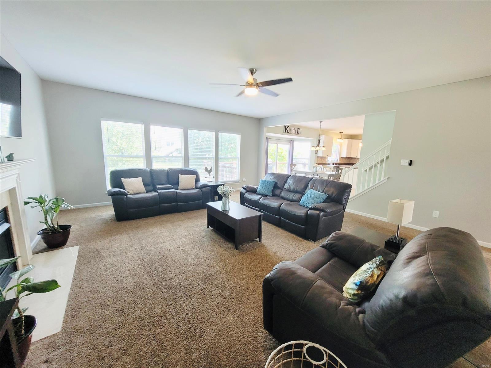 445 Rascal Crossing O'Fallon, MO 63366 - Photo 5 of 25